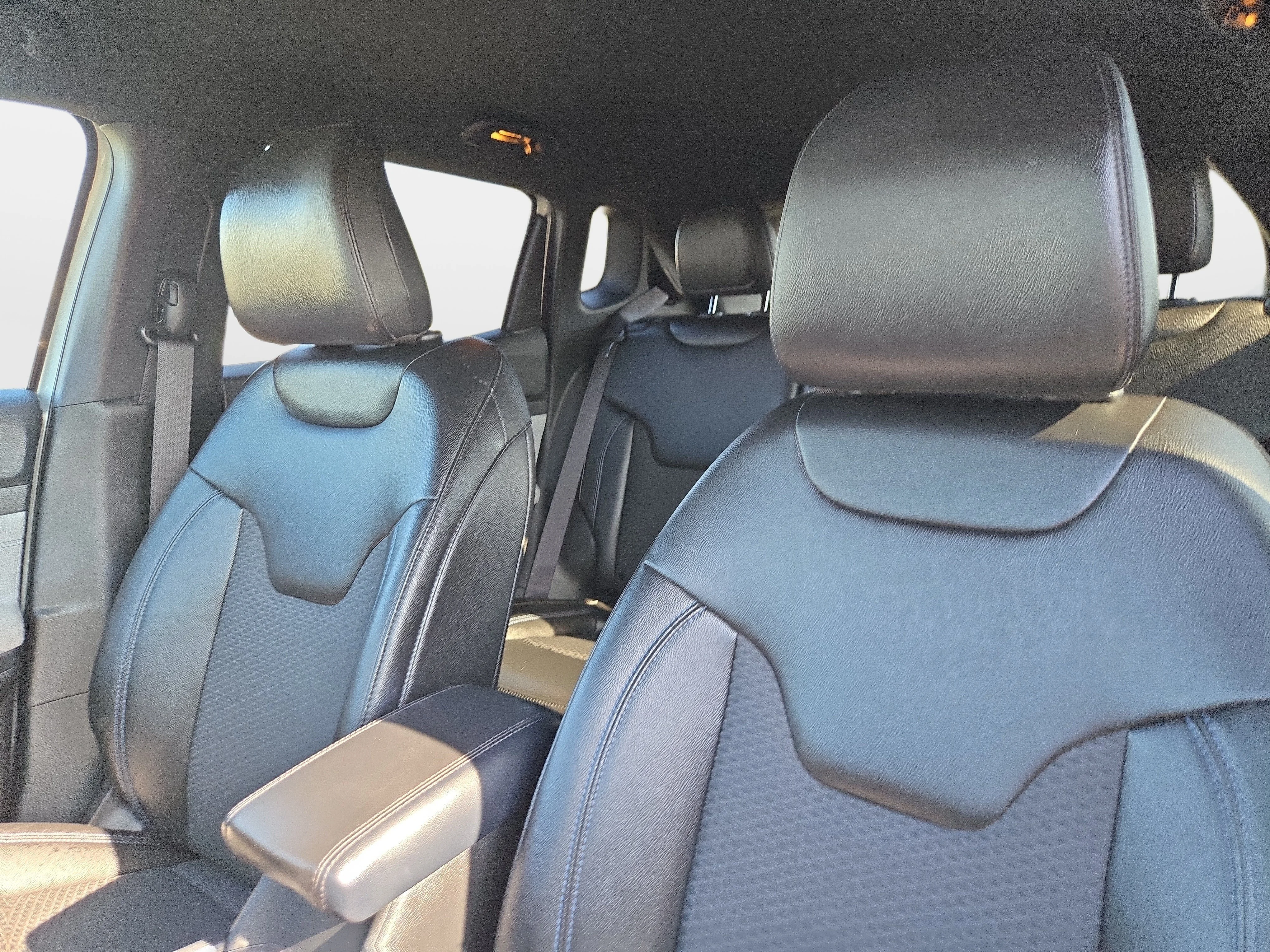 Certified Used 2024 Silver Jeep Latitude image 11