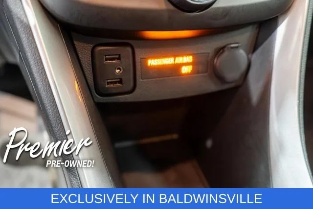 Used 2022 SILVER ICE METALLIC Chevrolet LT image 25