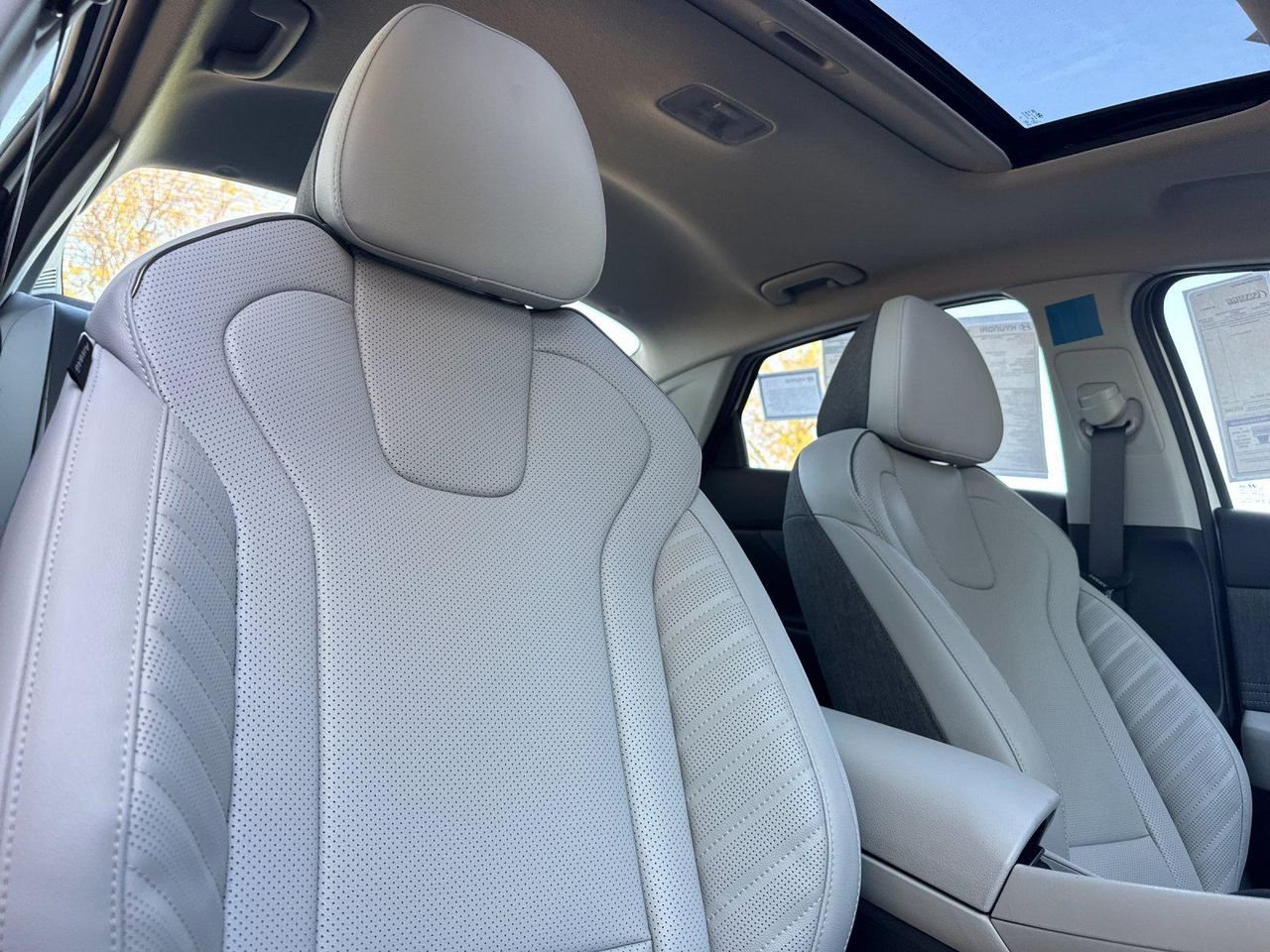 New 2026 White Hyundai SEL Sport Plus image 15