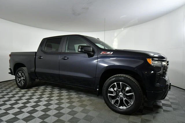 Used 2022 Gray Chevrolet RST image 9