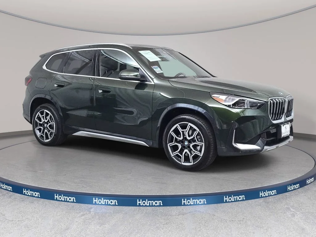 Used 2025 San Remo Green Metallic BMW xDrive28i image 4