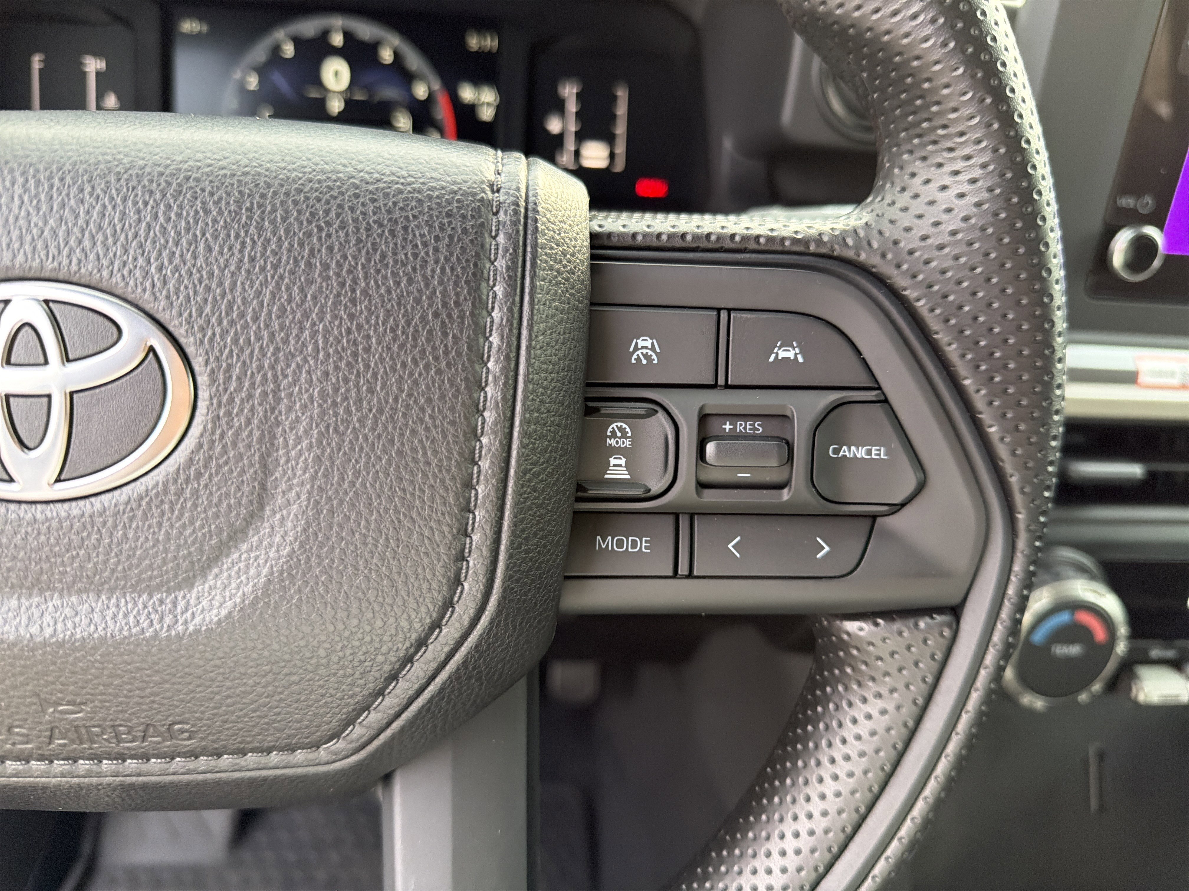 2026 Toyota Tacoma SR5 - Photo 16