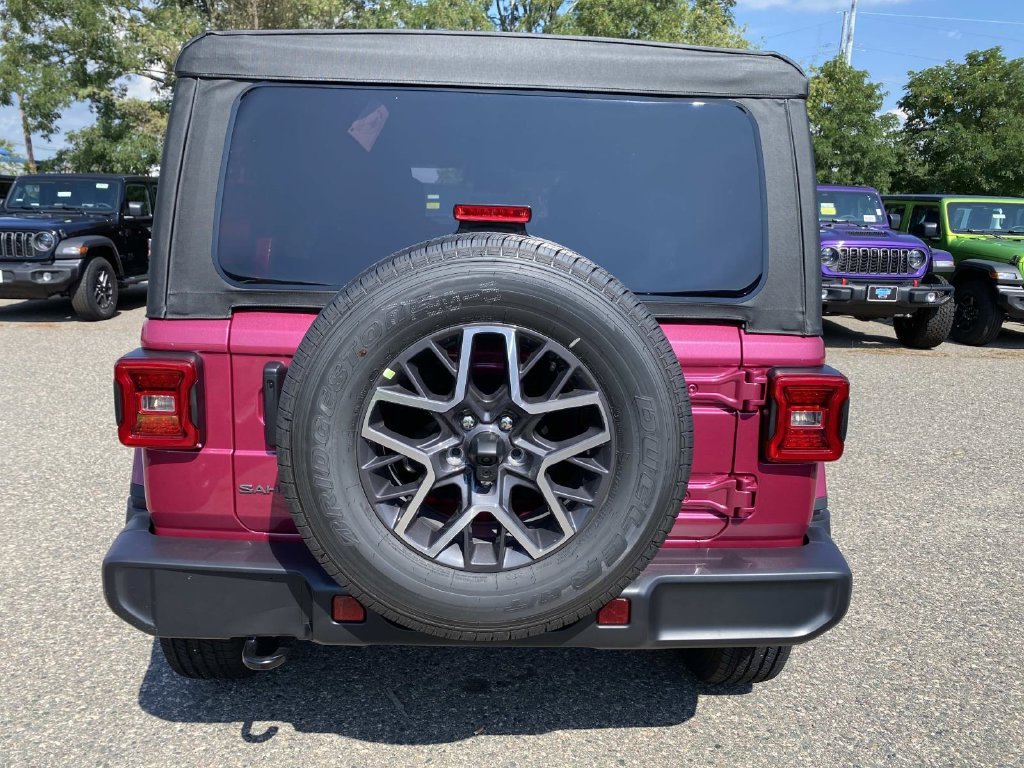 New 2026 Tuscadero Pearl-Coat Exterior Paint Jeep Sahara image 4