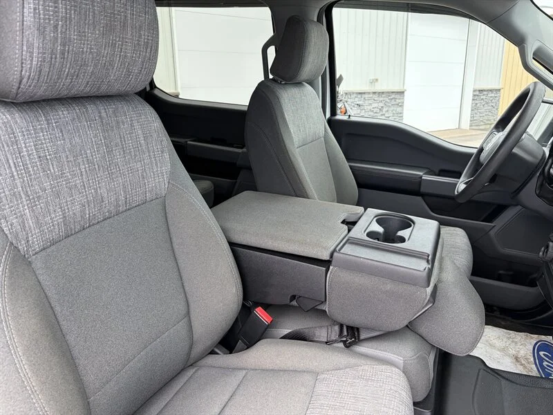 Used 2022 White Ford XLT image 7