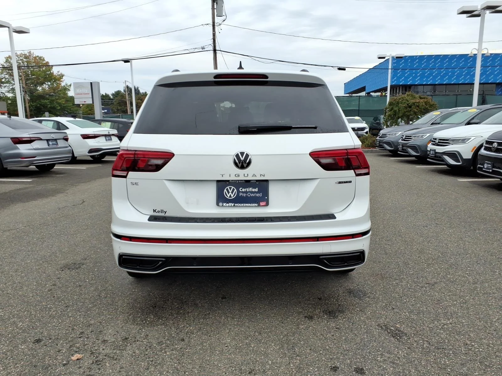 Certified Used 2024 OPAL WHITE PEARL EFFECT Volkswagen SE R-Line Black image 6