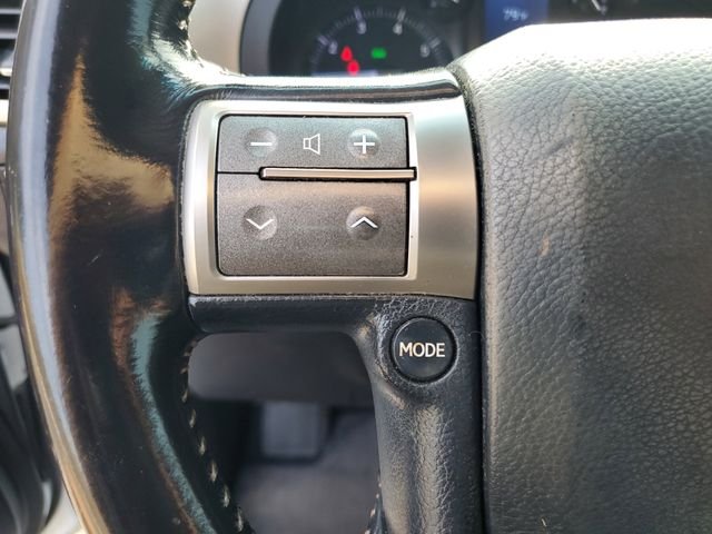 Used 2016 White Lexus 460 image 12