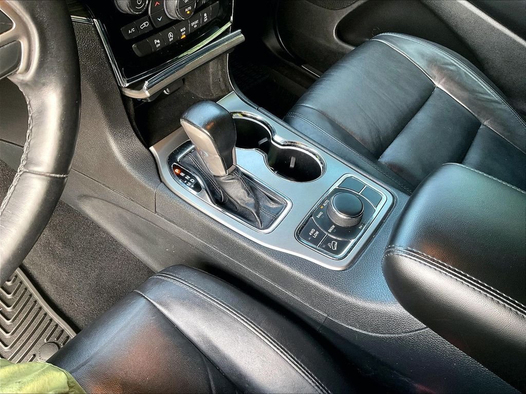 Used 2020 White Jeep Limited image 20