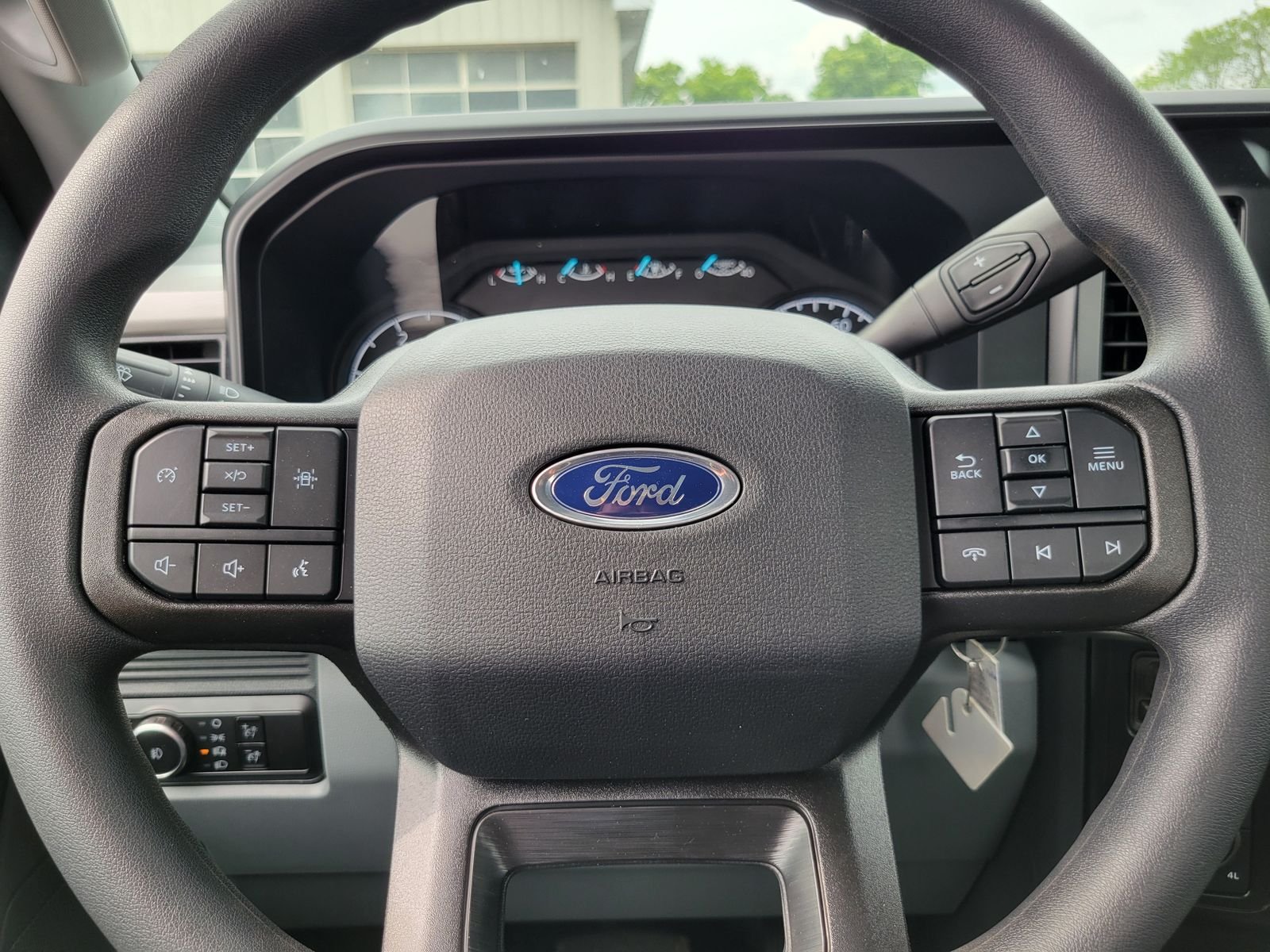 New 2026 Oxford White Ford F-450® XL image 42
