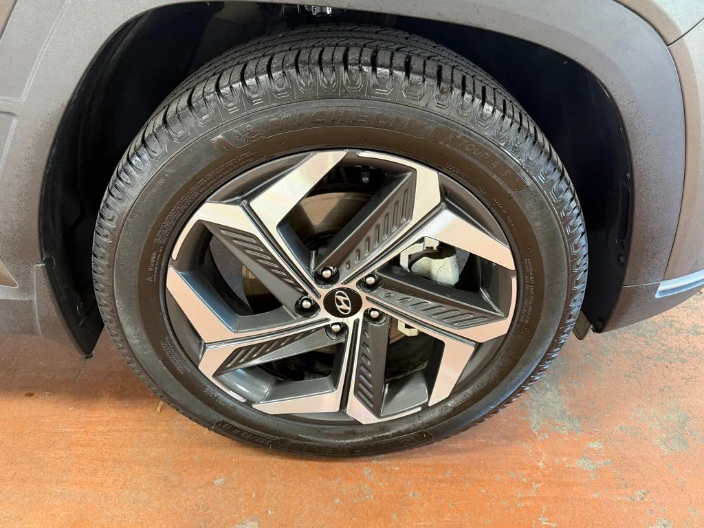 Used 2022 Amazon Gray Hyundai SEL image 7