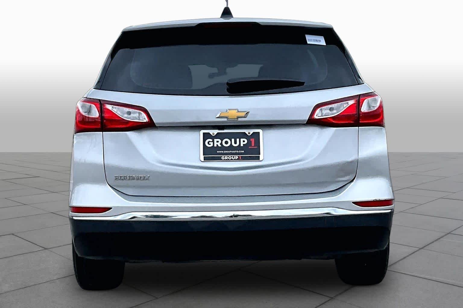 Used 2018 Silver Ice Metallic Chevrolet LS image 5