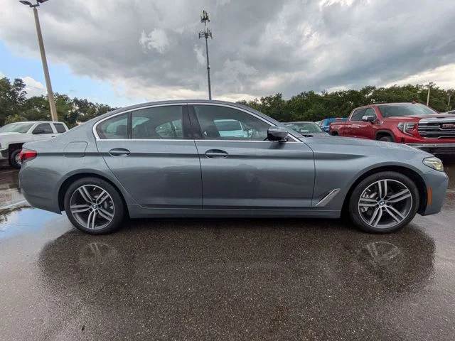 Used 2021 Bluestone Metallic BMW 530i image 2