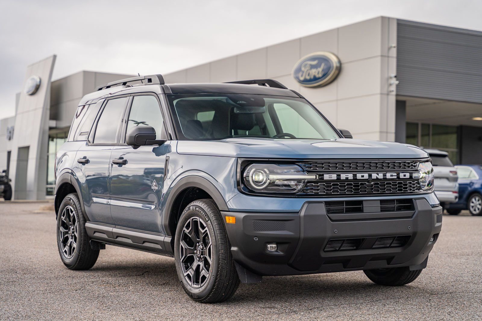 New 2026 Azure Gray Metallic Tri-Coat Ford Outer Banks® image 1