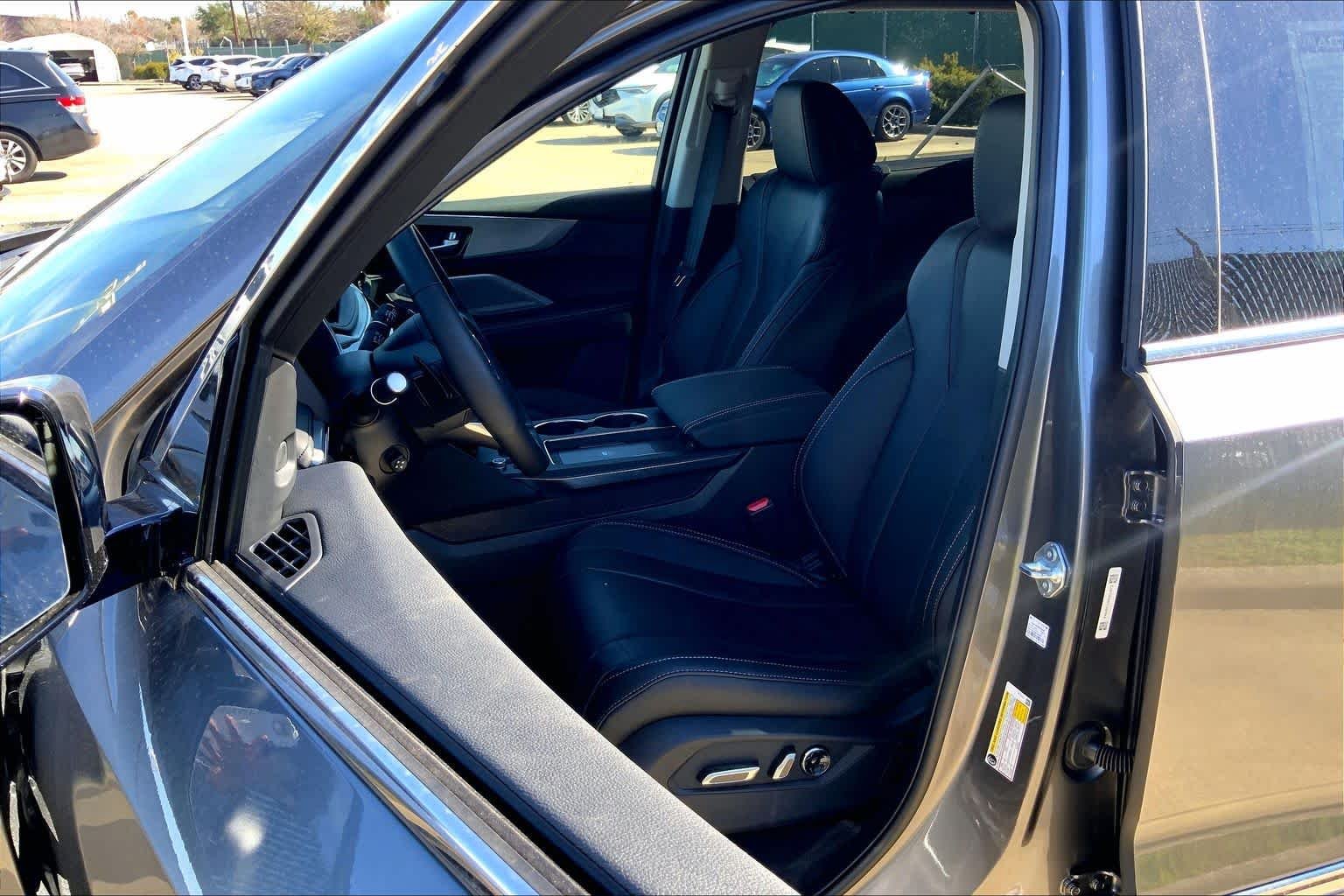 New 2026 Liquid Carbon Metallic Acura w/Technology Package image 9