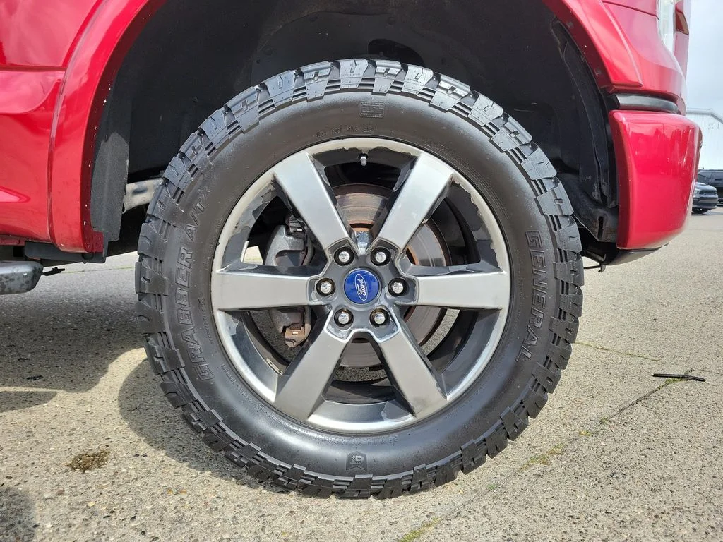 Used 2016 Red Ford XLT image 5