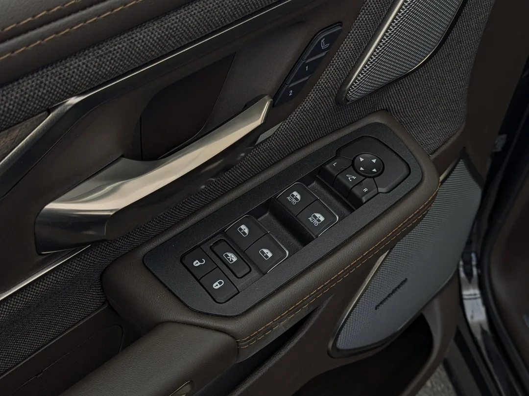 New 2026 Black RAM Tungsten - - 4x4 - 540HP Turbo I6 - Adaptive Cruise Control - Park Assist & More! image 13