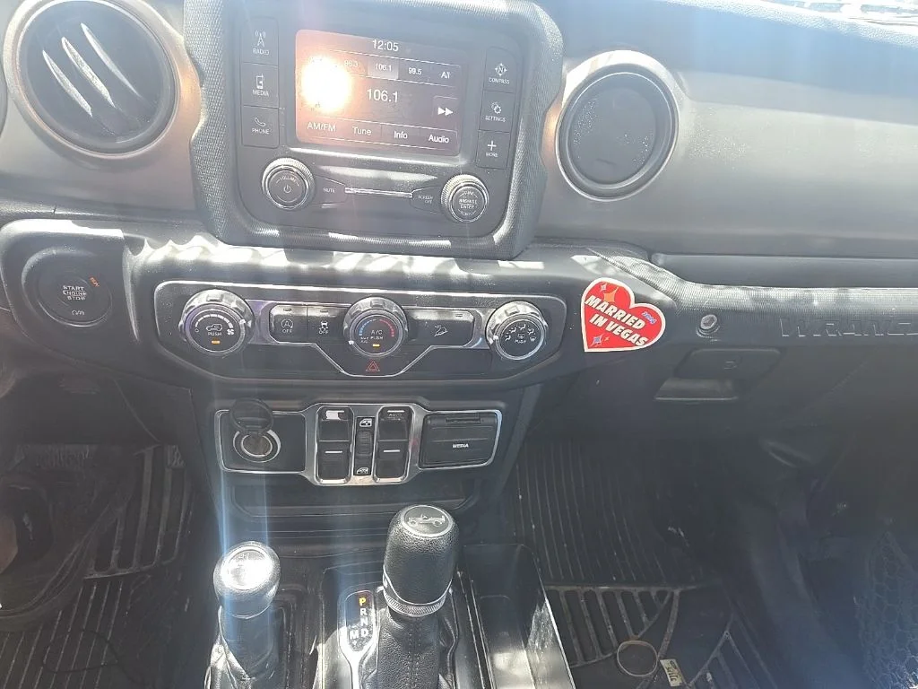 Used 2019 Black Jeep Unlimited Sport S image 2