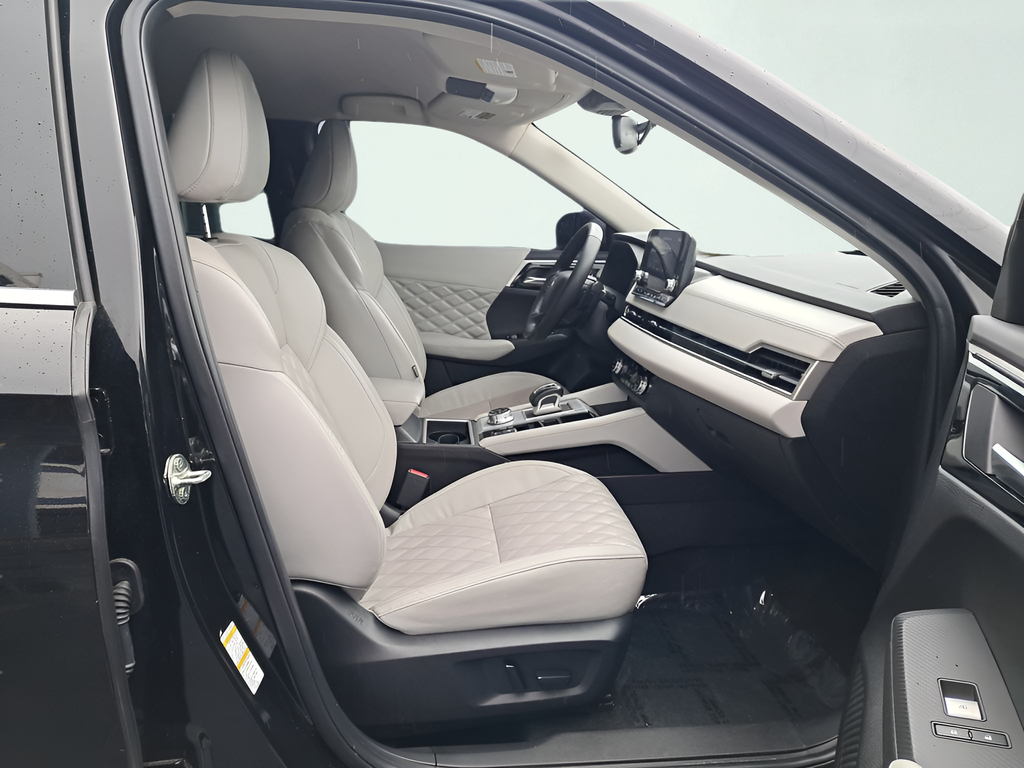 2023 Mitsubishi Outlander SEL - Photo 16