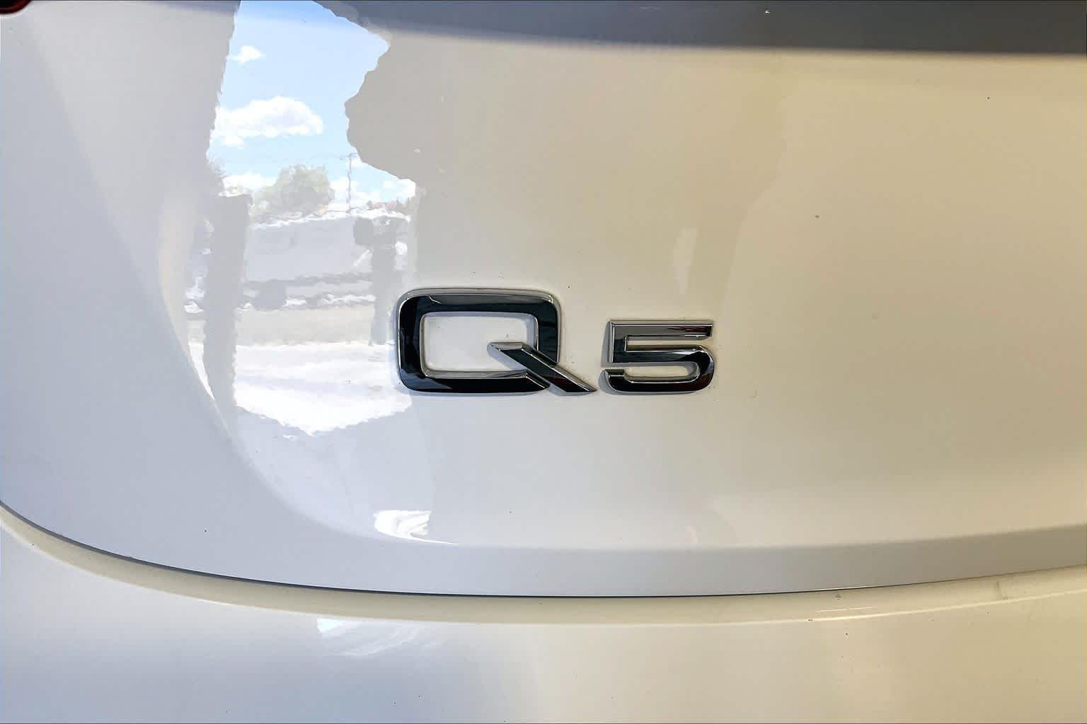 Used 2018 Ibis White Audi Prestige image 10
