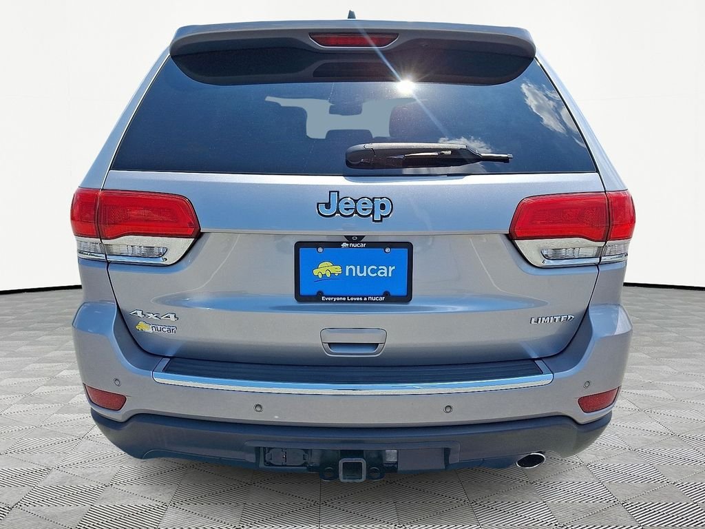 Used 2015 Silver Jeep Limited image 6