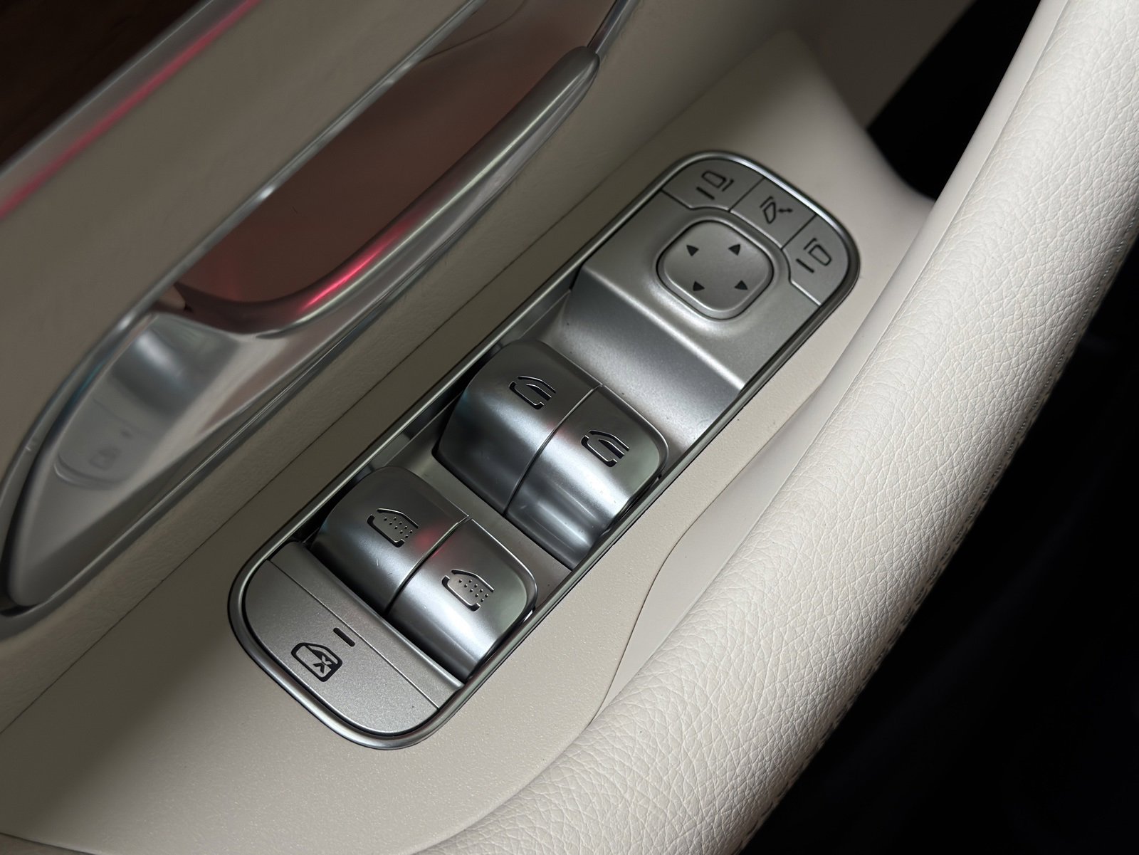 2025 Mercedes-Benz GLS Base - Photo 37