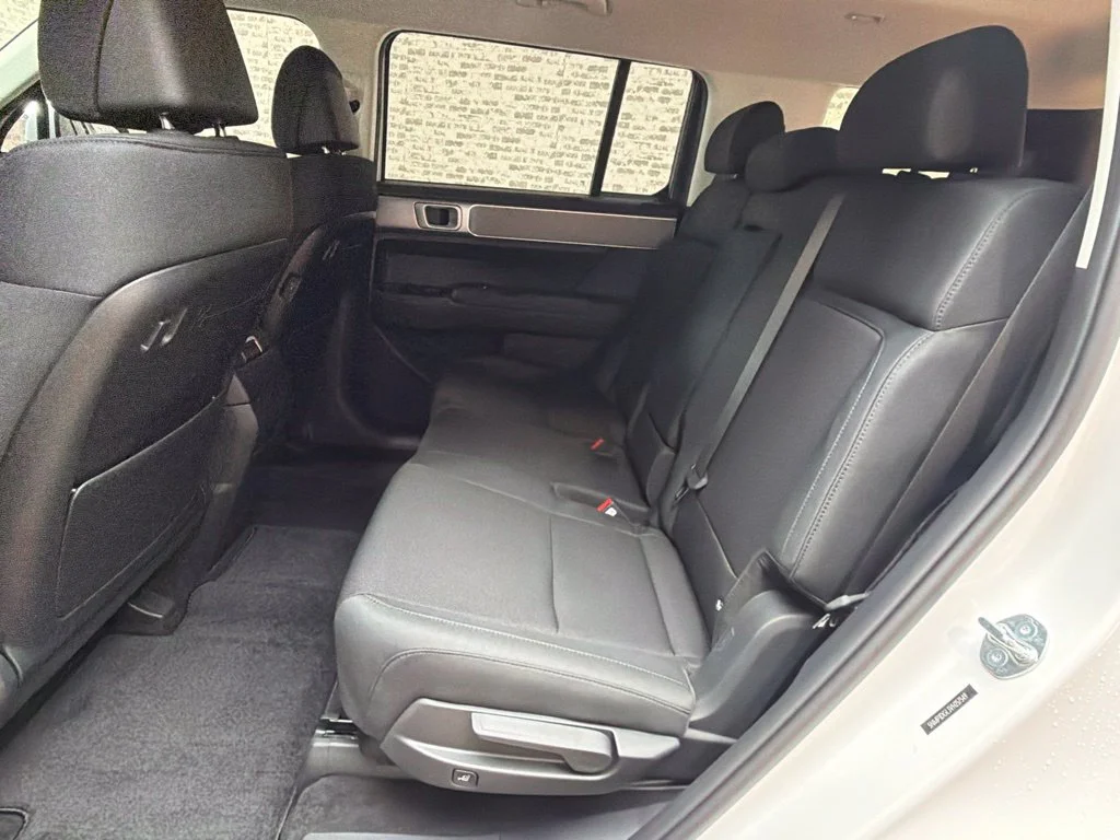 New 2027 Serenity White Hyundai SE image 17