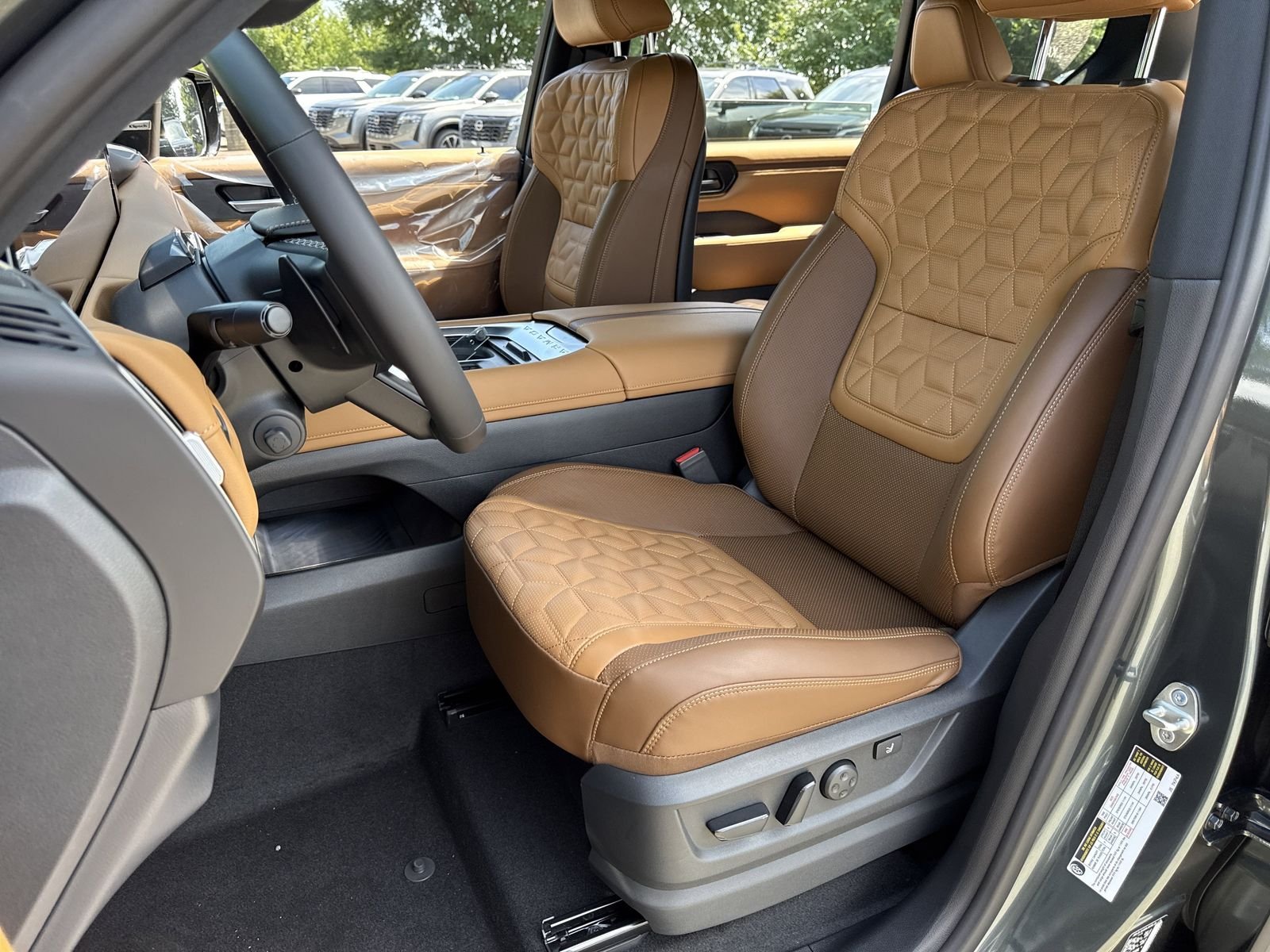 New 2026 White Nissan Platinum Reserve image 20