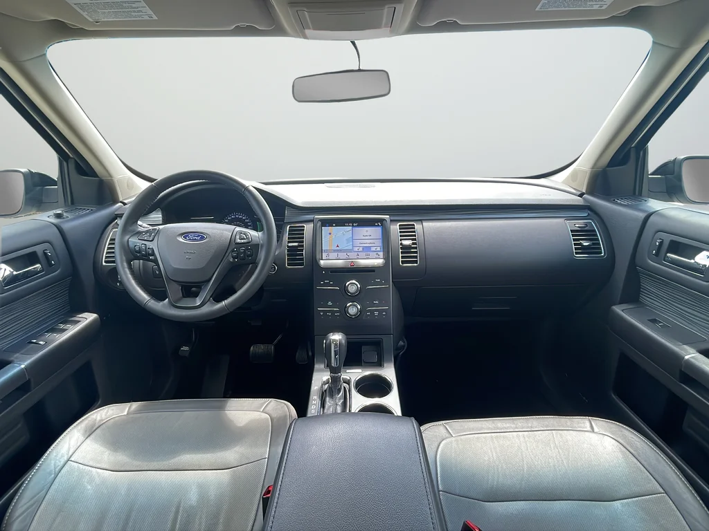 Used 2019 White Ford SEL image 9