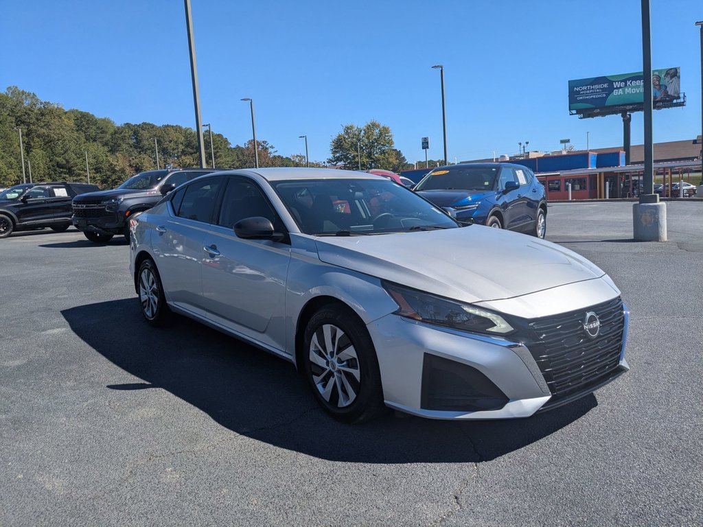 2024 Nissan Altima S photo 3