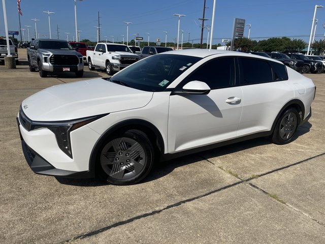 2025 Kia K4 LX