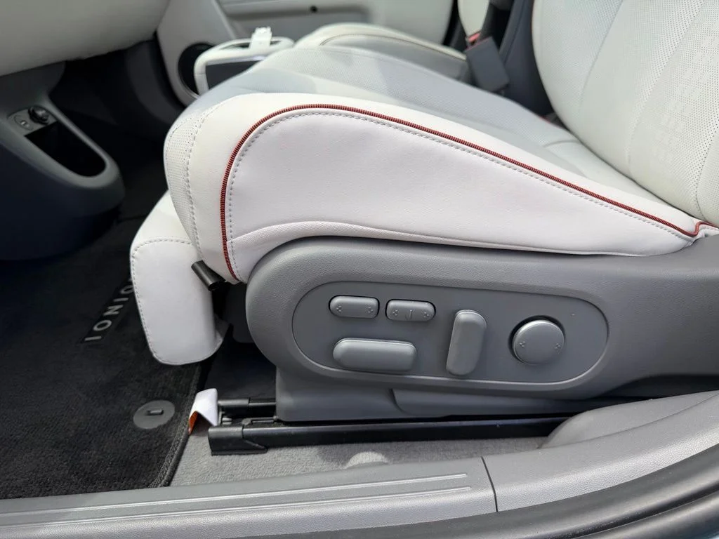 Used 2024 Digital Teal Hyundai Limited image 14