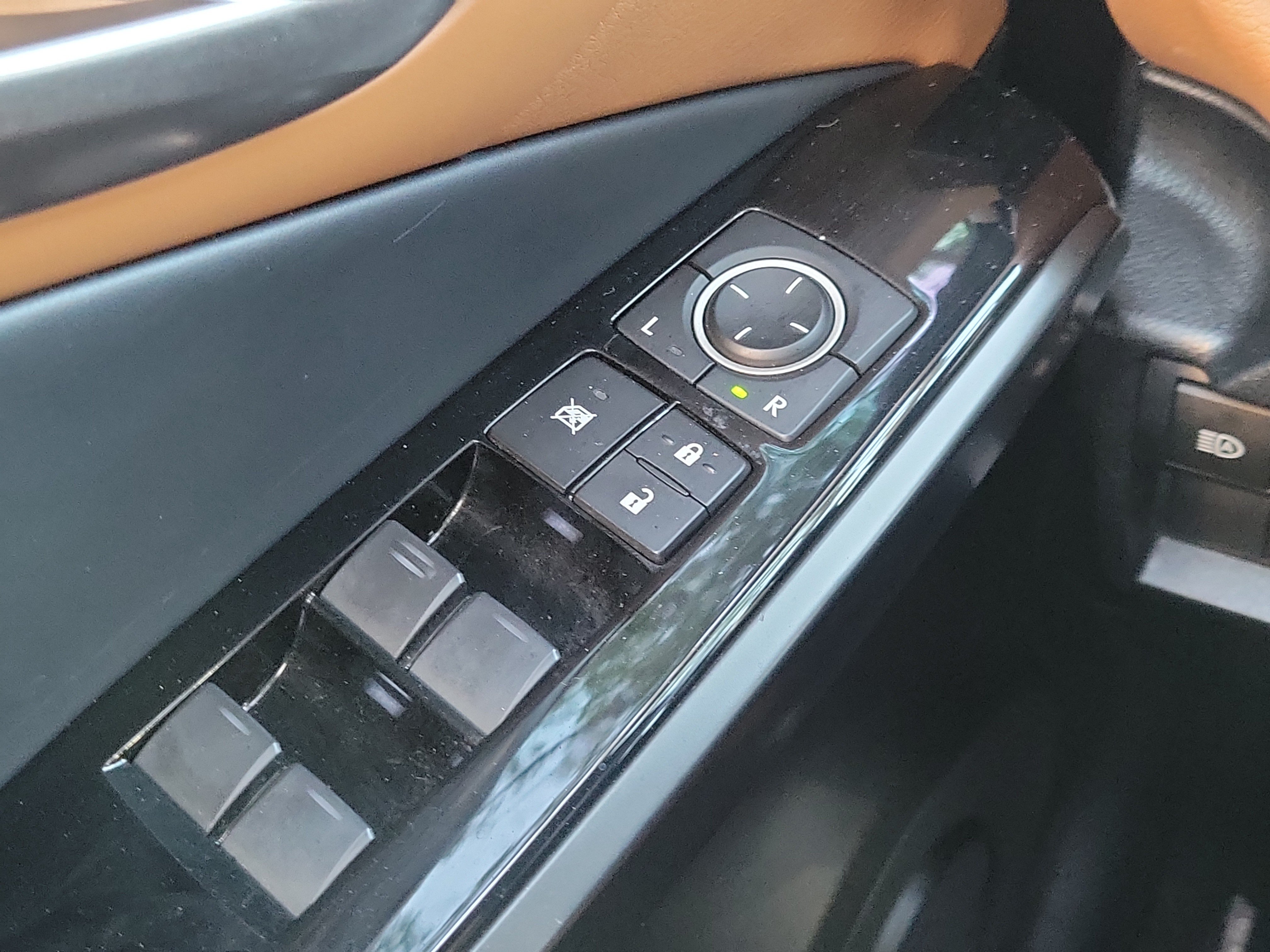 Used 2023 Silver Lexus IS 300 image 27