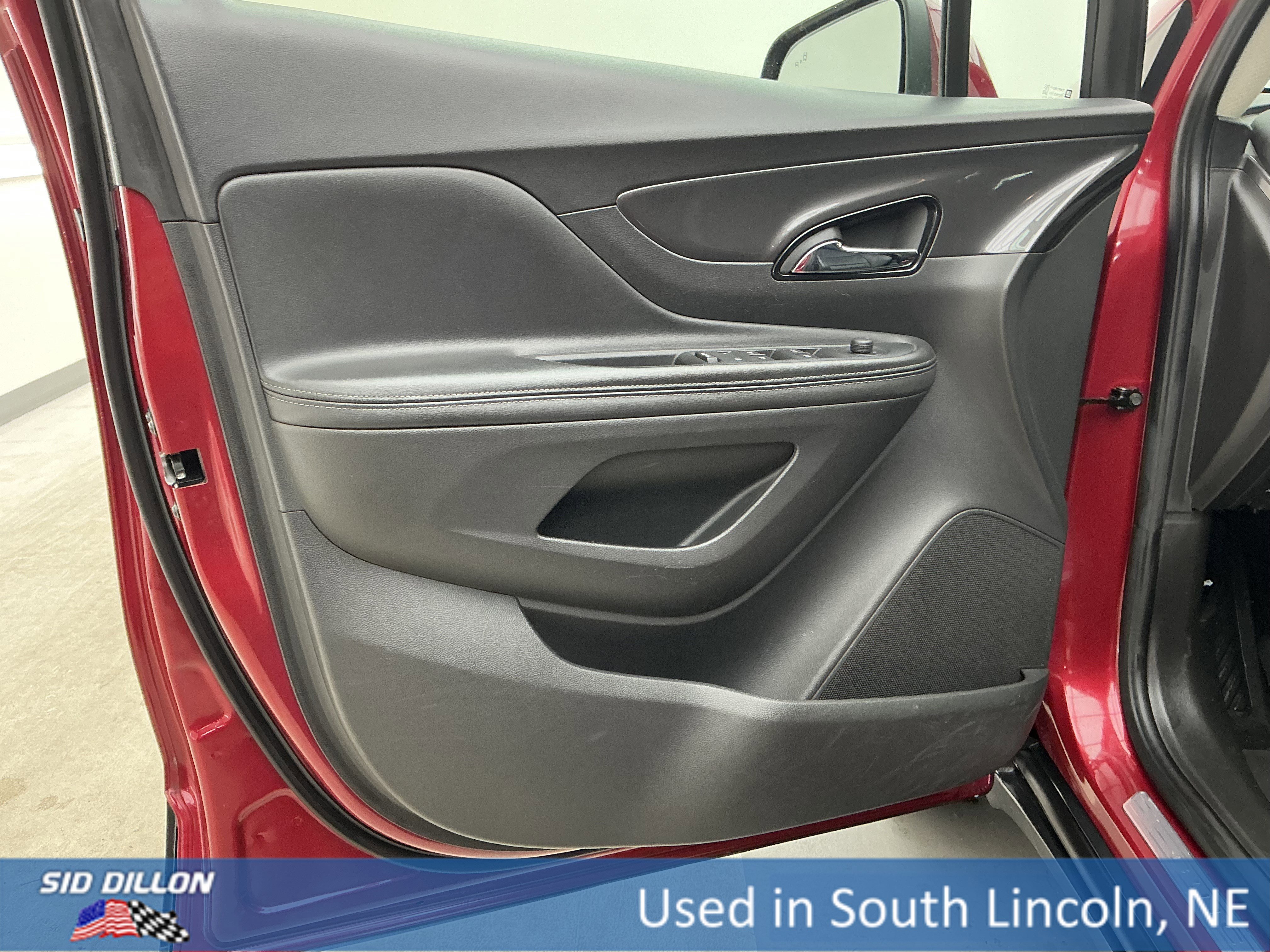 Used 2019 Winterberry Red Metallic Buick Essence image 15