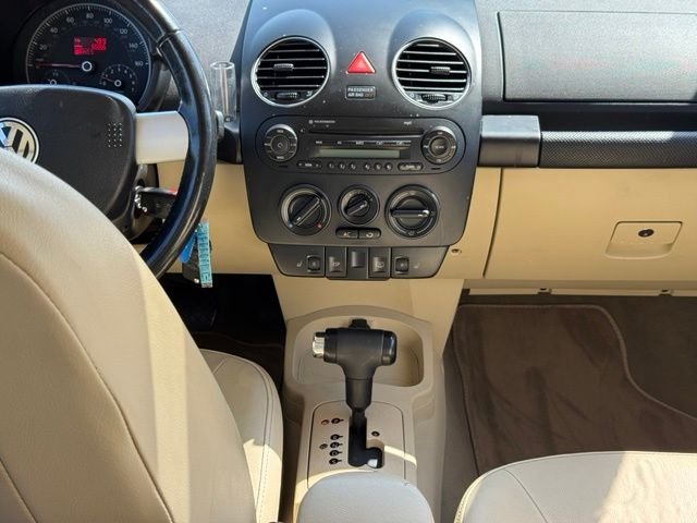 Used 2010 Heaven Blue Metallic Volkswagen 2.5L image 27