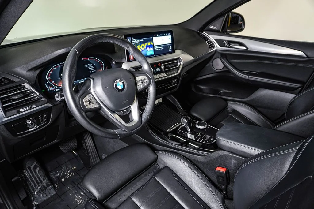 Used 2023 Dark Graphite BMW xDrive30i image 18