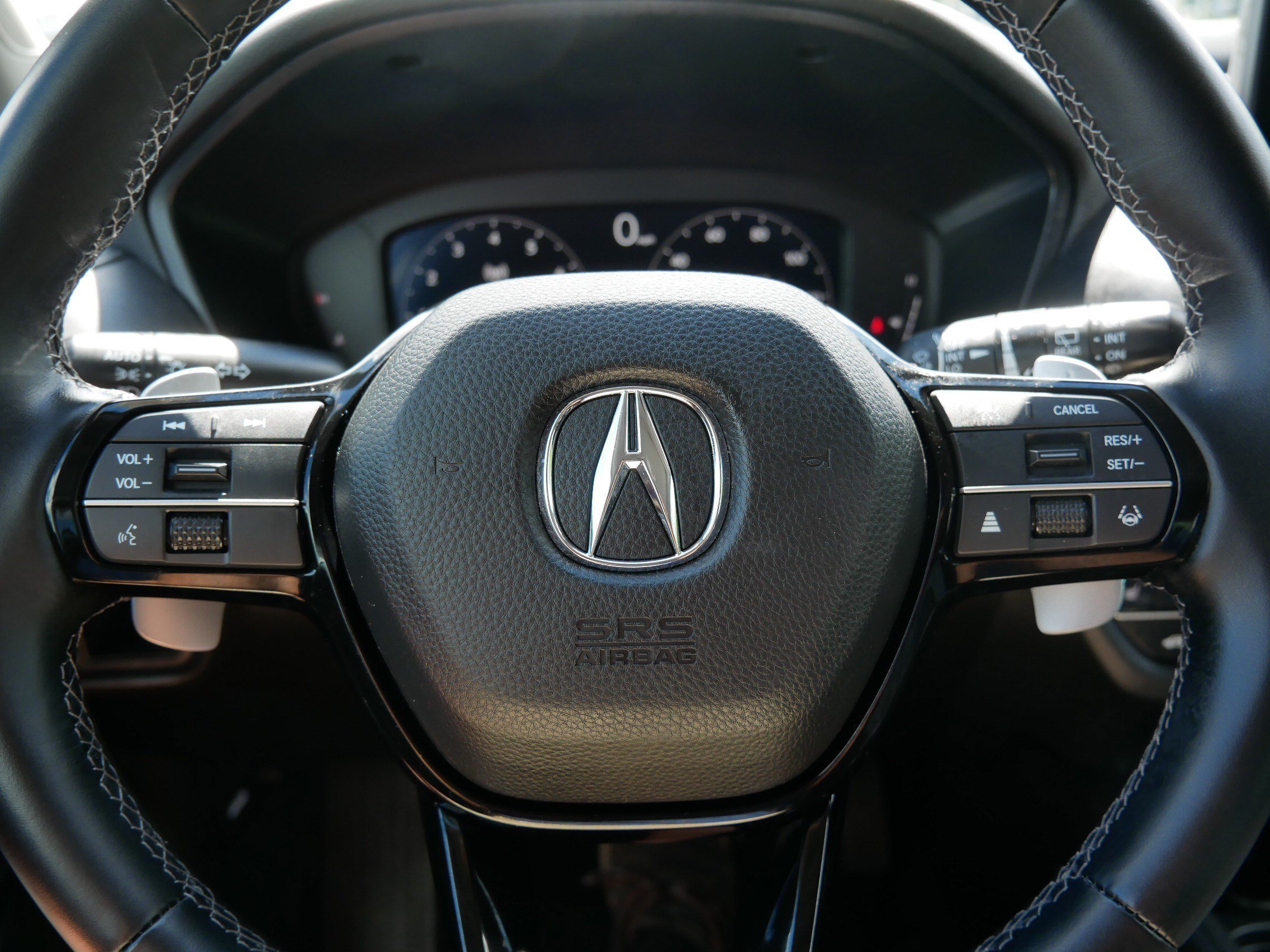 Used 2025 Solar Silver Metallic Acura FWD image 25
