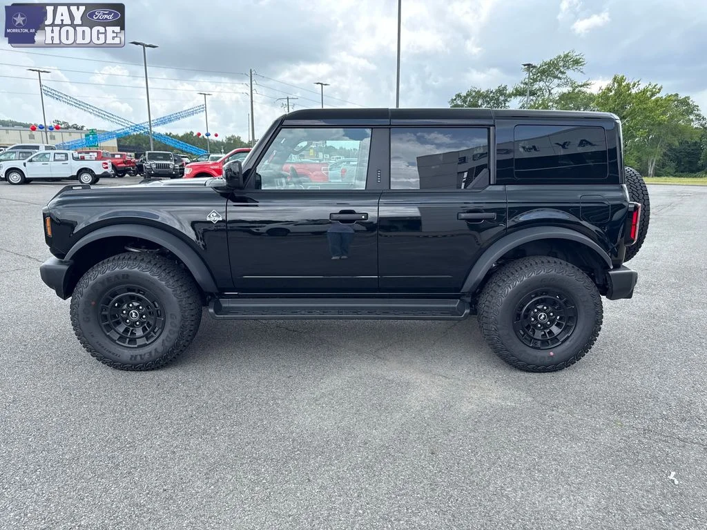 New 2026 Shadow Black Ford Outer Banks® image 3