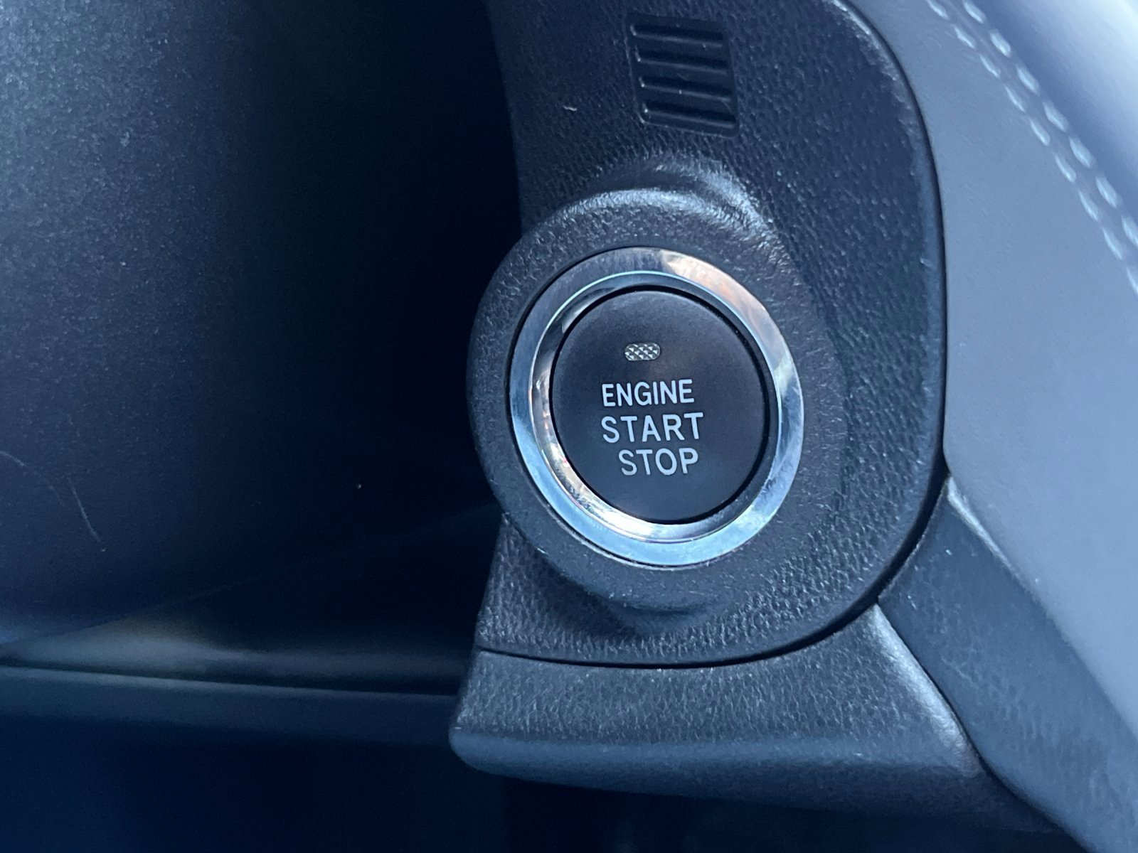 Used 2022 Ice Silver Metallic Subaru Onyx Edition XT image 22