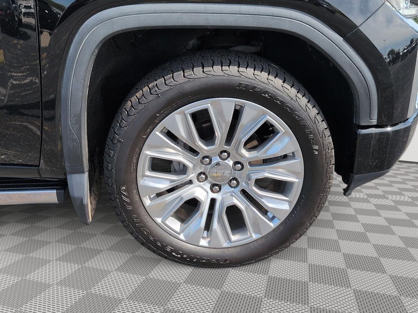 Used 2022 Onyx Black GMC Denali image 10