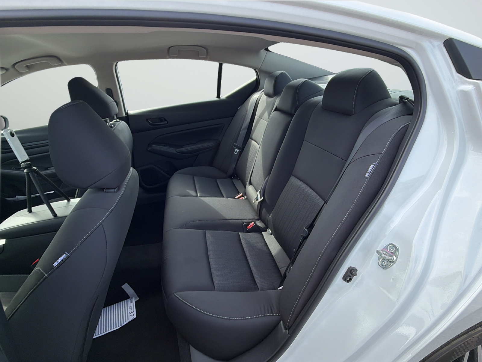 New 2026 White Nissan 2.5 SV image 34