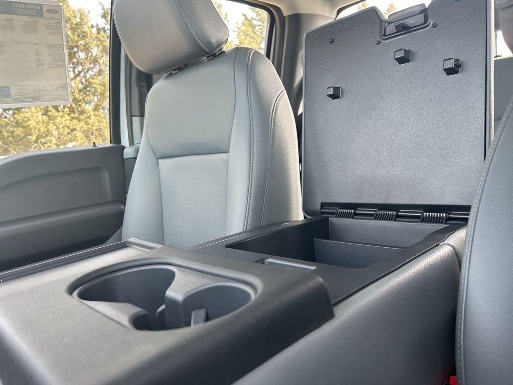 New 2026 Oxford White Ford XL image 27