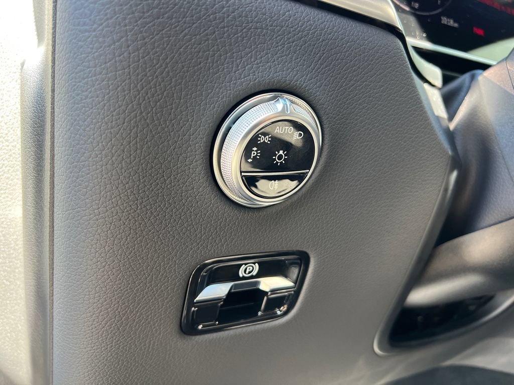 New 2026 MANUFAKTUR Alpine Grey Mercedes-Benz GLC300 image 47