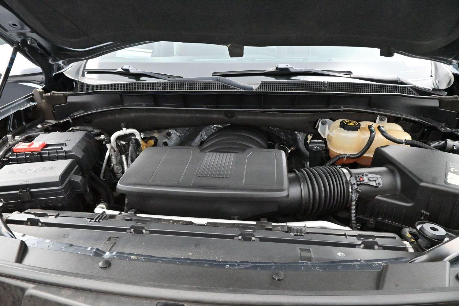 Used 2021 Shadow Gray Metallic Chevrolet Premier image 35