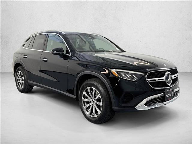New 2026 Black Mercedes-Benz GLC 300 image 32