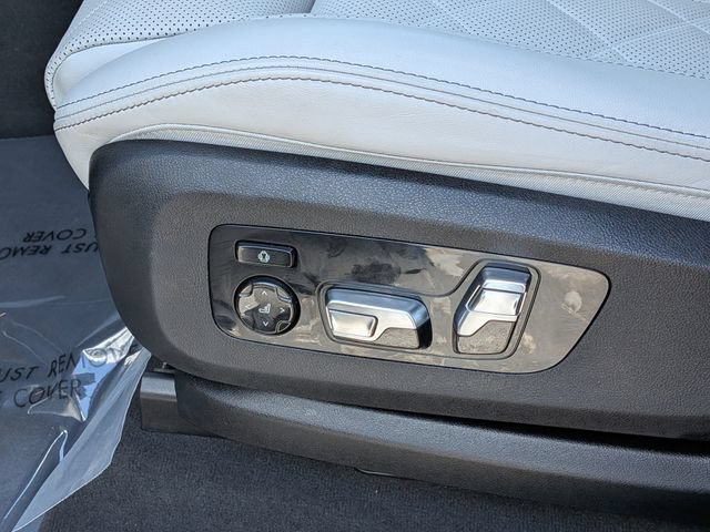Used 2026 Carbon Black Metallic BMW xDrive40i image 22
