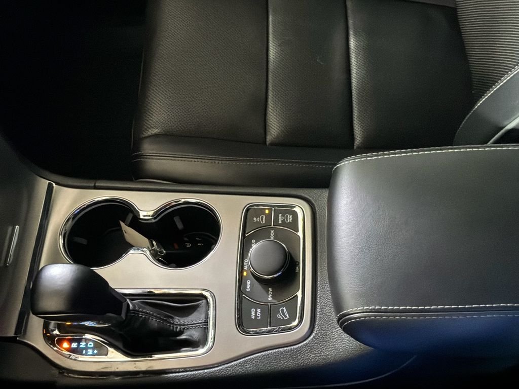 2020 Jeep Grand Cherokee Overland - Photo 29