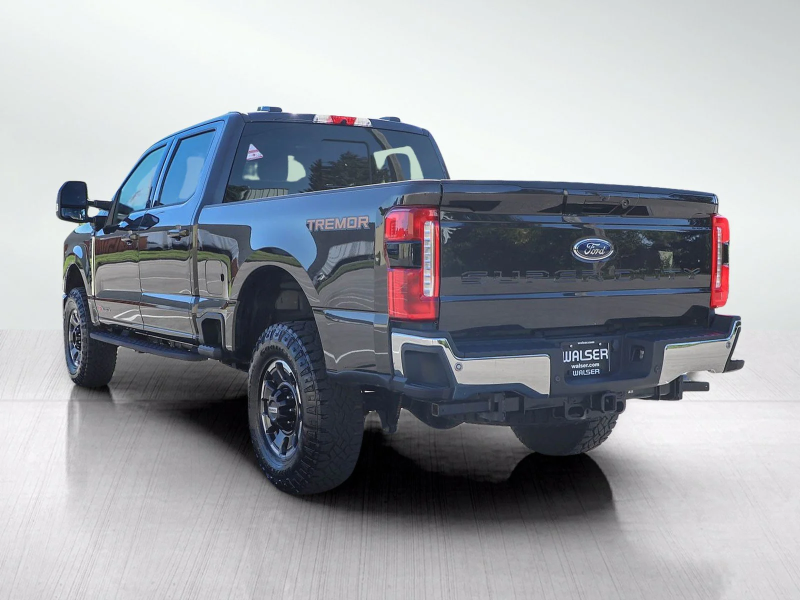 Used 2024 Bronze Metallic Ford Lariat image 4