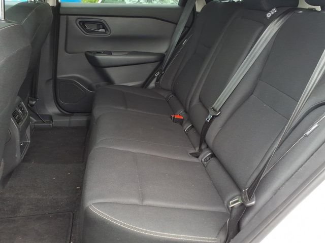 Used 2024 White Nissan S image 19