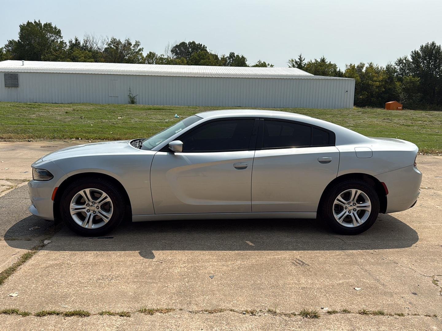 Used 2020 Triple Nickel Clearcoat Dodge SXT image 4