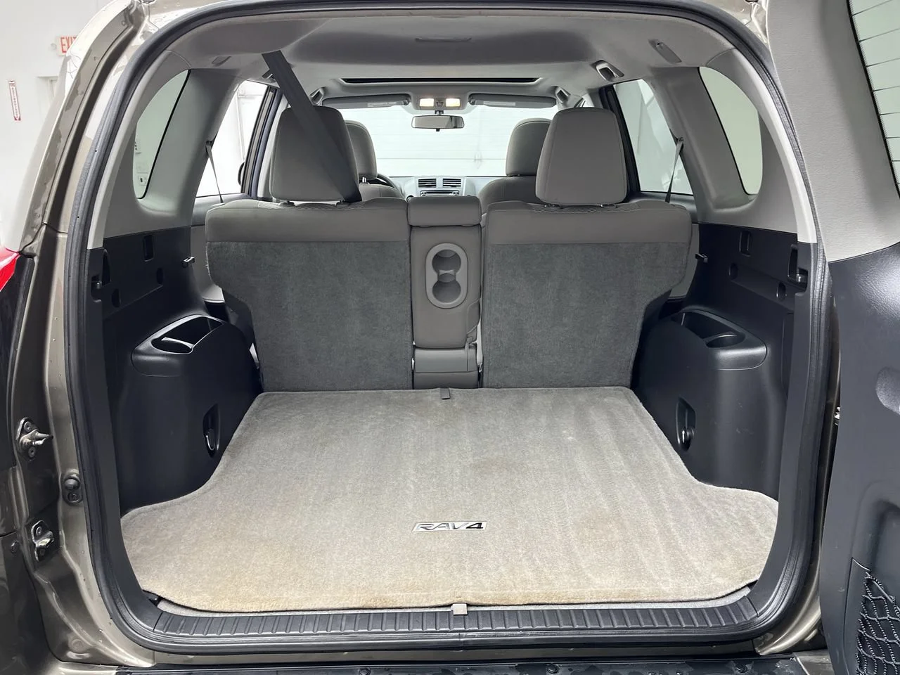Used 2012  Toyota  image 24