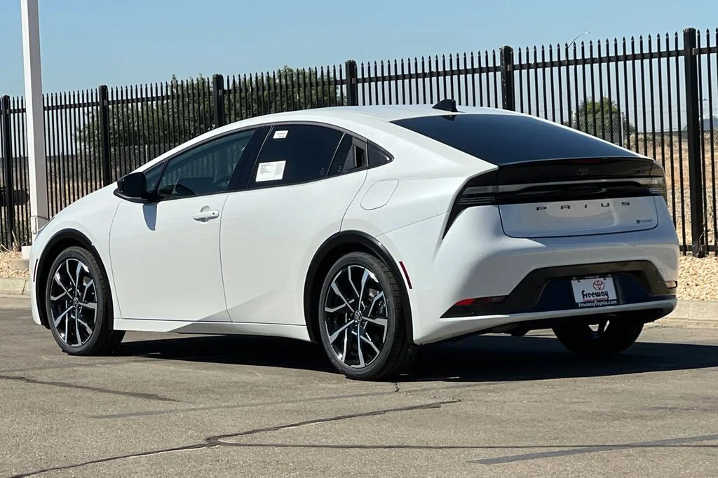 New 2026 Wind Chill Pearl Toyota XSE image 6